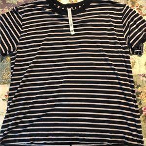 COPY - Lululemon boyfriend tee